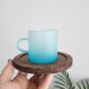 Mavi Renk Ahşap Tabaklı Buzlu Cam Kahve Fincanı 6x6cm