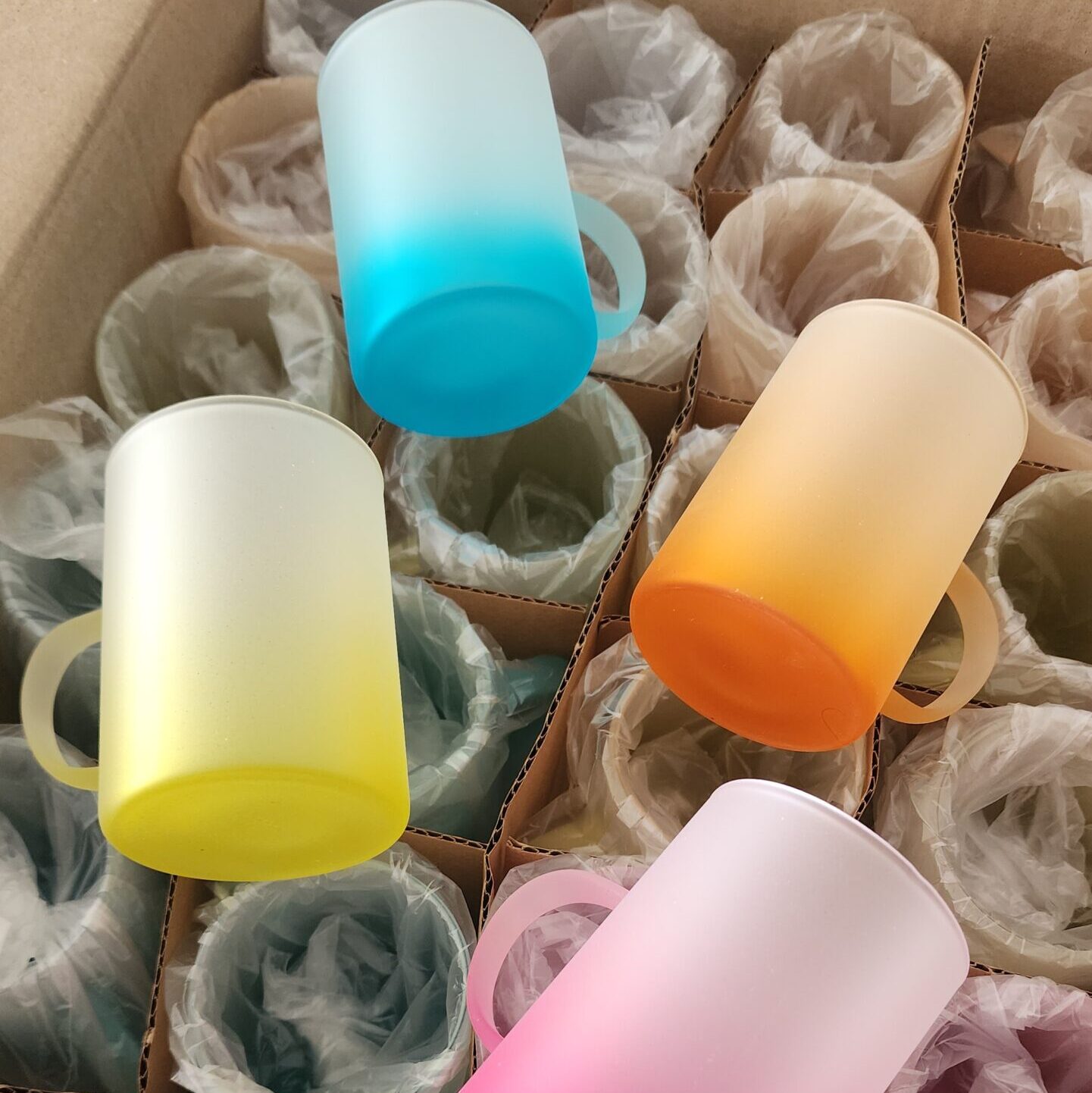 4 Farklı Renk Buzlu Cam Çay Fincanı 6x9cm 24 Adet