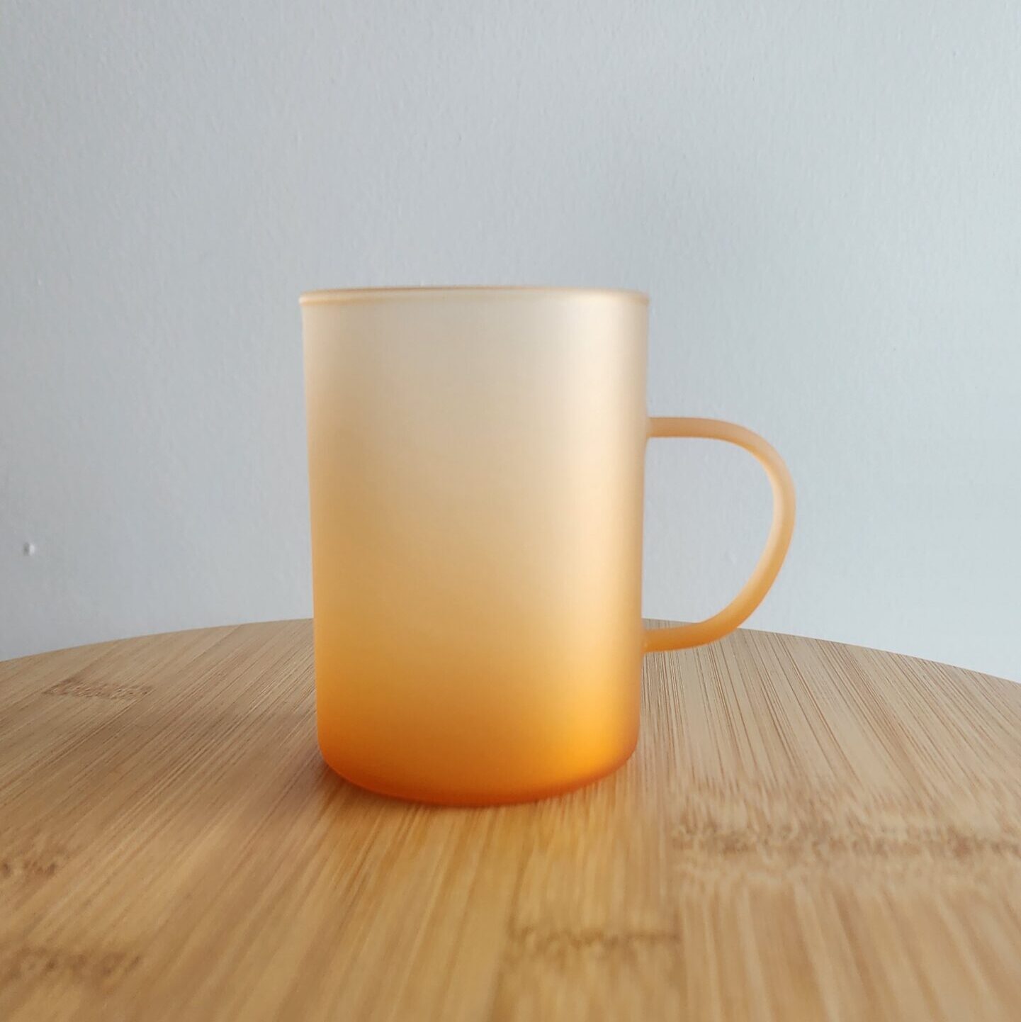 Turuncu Renk Buzlu Cam Çay Fincanı 6x9cm