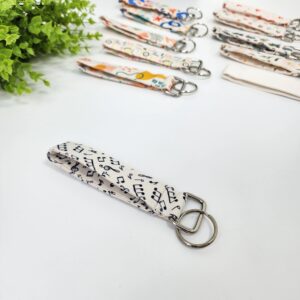 Kişiselleştirilebilir Nota Desenli Kumaş Anahtarlık 2.5x15cm