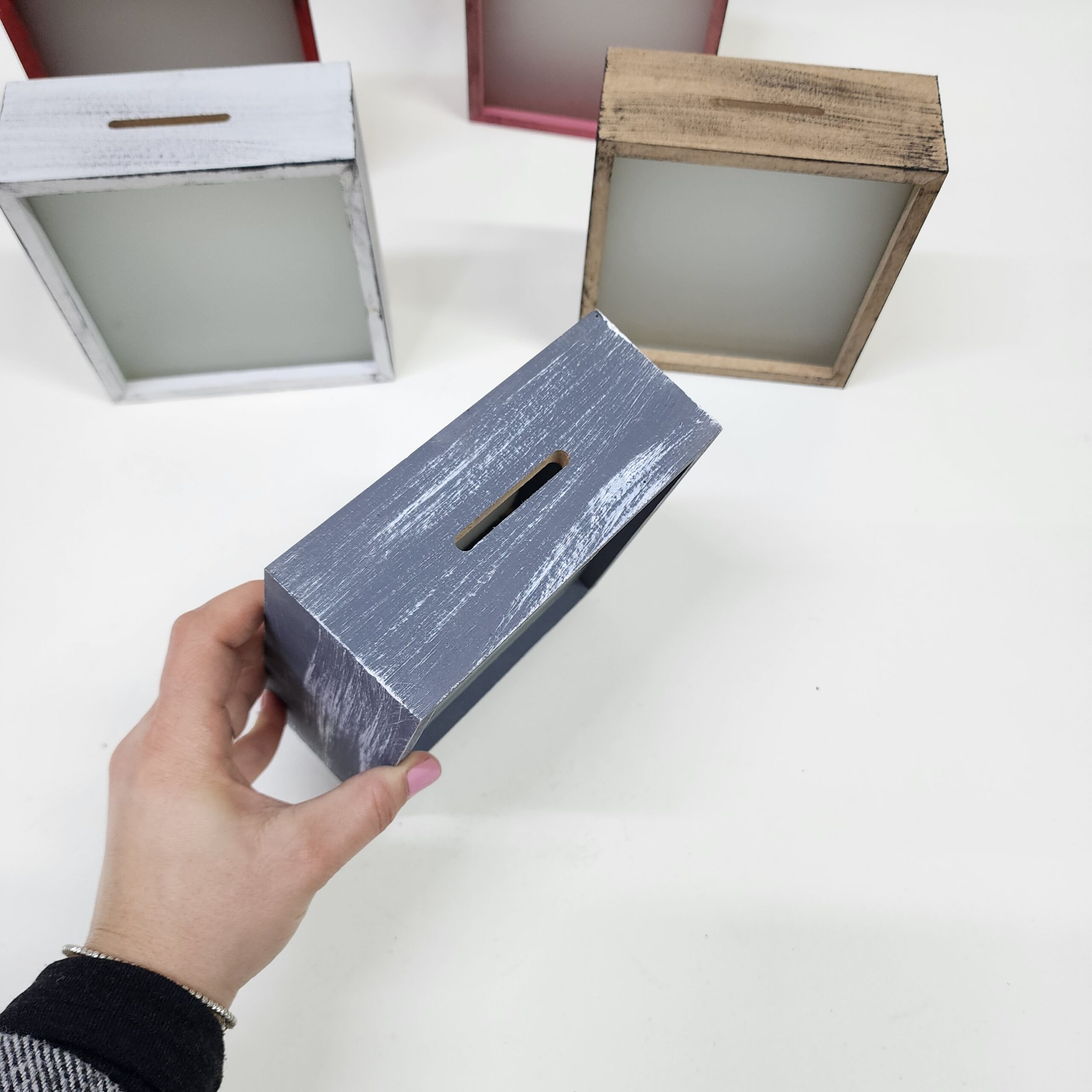 Kişiselleştirilebilir Ön Yüzü Buzlu Cam Ahşap Hazneli Mavi Kumbara - Görsel 2