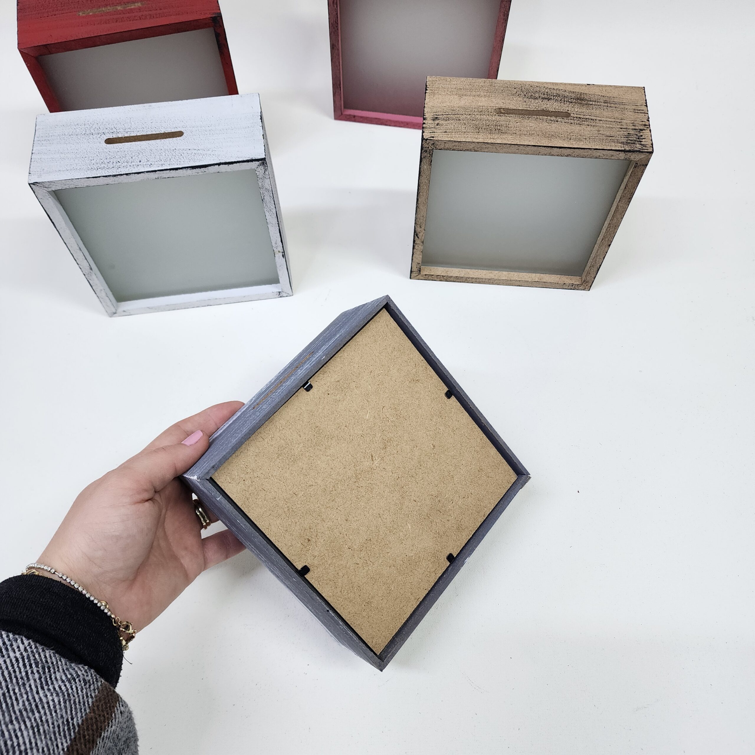 Kişiselleştirilebilir Ön Yüzü Buzlu Cam Ahşap Hazneli Mavi Kumbara - Görsel 3