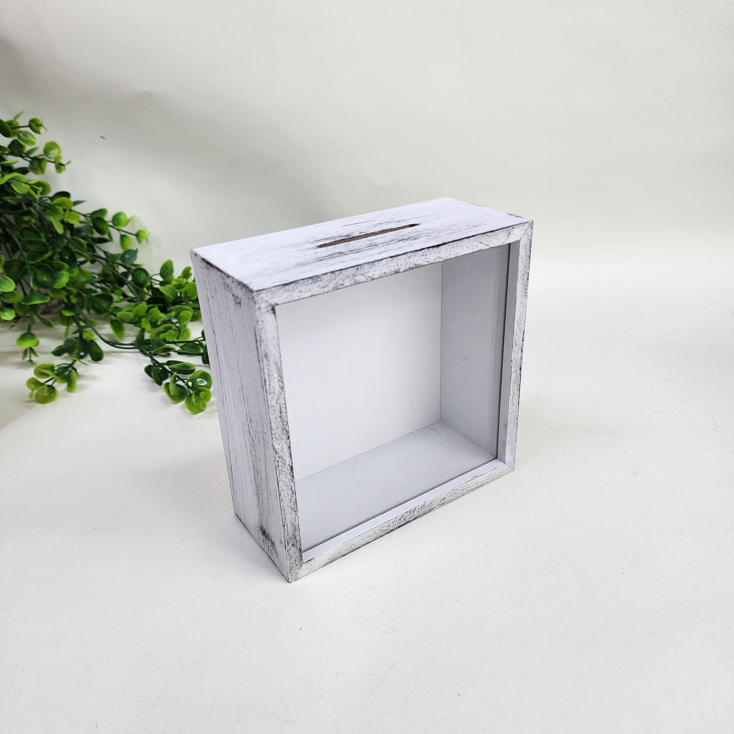 Kişiselleştirilebilir Ön Yüzü Pleksi Ahşap Hazneli Beyaz Kumbara